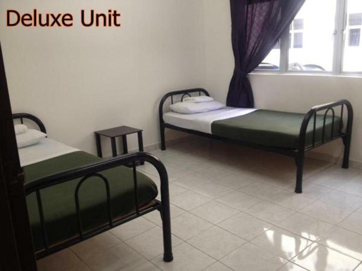 Bistari Homestay Parit Raja Uthm Экстерьер фото